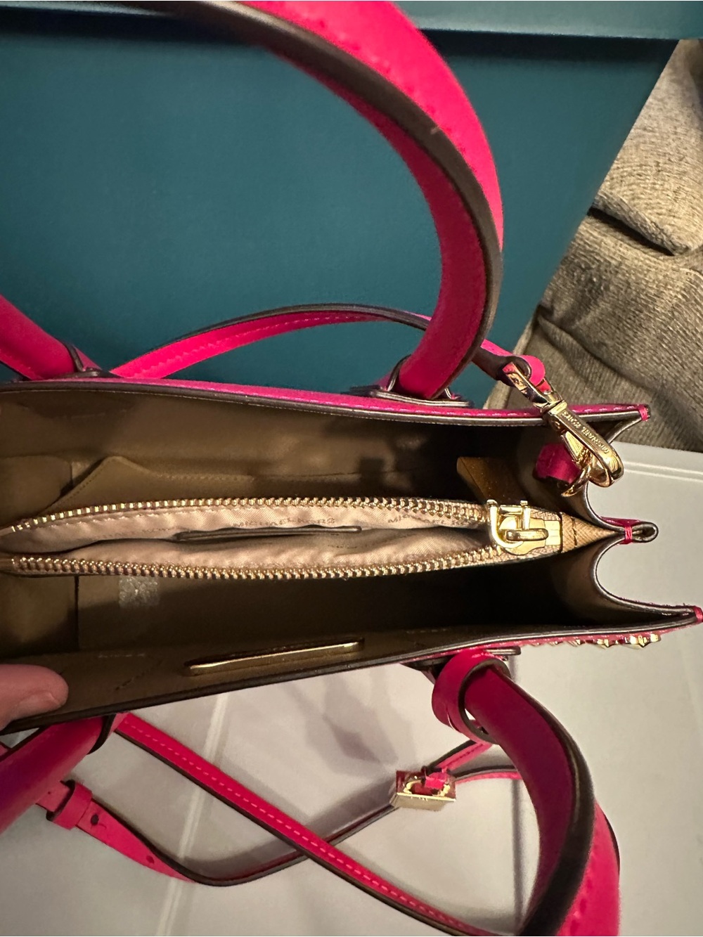 MICHAEL KORS Hot Pink Leather Tote with Gold Heart Studs - Picture 3 of 3